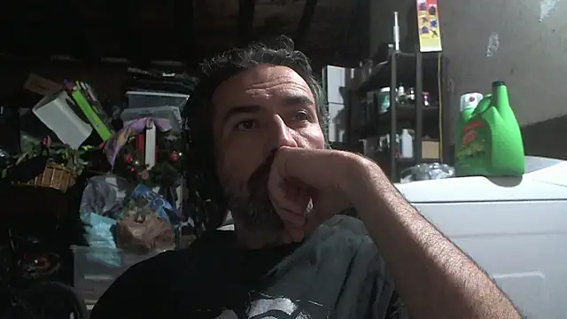 Snapshot of Anarchy_Burger chatting on 07-12-26, 09:55 Anarchy Burger online show from 07-12-26, 09:55