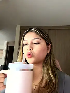 lunablossom  online show from 01-13-26, 10:15