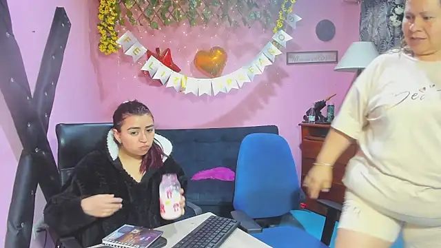 lesbiancuple online show from 03-10-26, 11:59