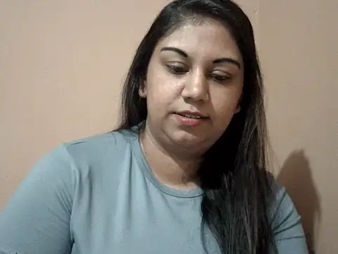 Snapshot of bellachow10 chatting on 07-19-26, 06:22 bellachow10 online show from 07-19-26, 06:22