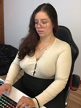 kayortiiz online show from 04-12-26, 01:21