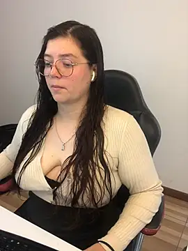 kayortiiz online show from 07-15-26, 05:40
