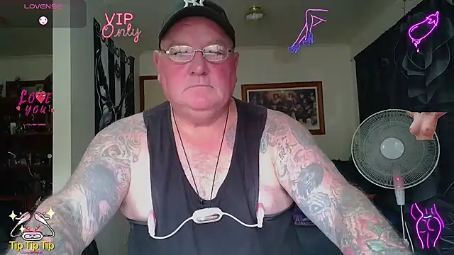 Snapshot of HOTANAL chatting on 05-10-26, 02:06 HOTANAL online show from 05-10-26, 02:06