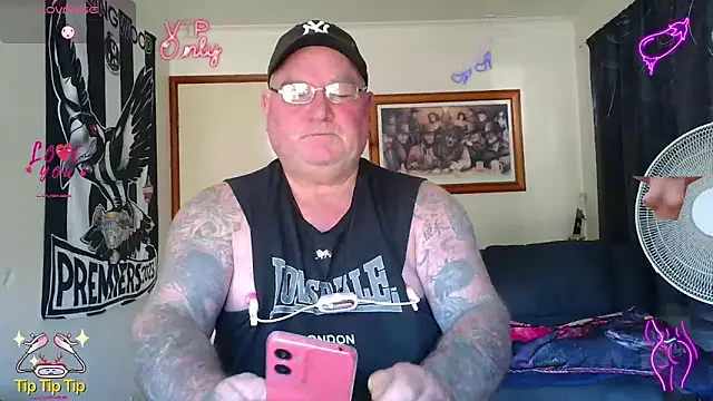 Snapshot of HOTANAL chatting on 05-15-26, 01:56 HOTANAL online show from 05-15-26, 01:56