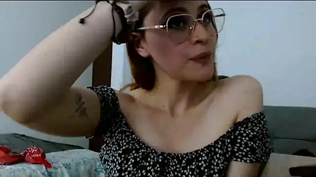 Juls winter  online show from 04-15-26, 07:21