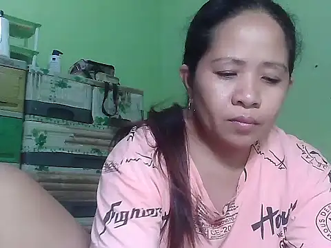Snapshot of sweetlady_pinay chatting on 04-17-26, 11:35 sweetlady pinay online show from 04-17-26, 11:35