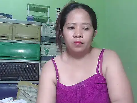 Snapshot of sweetlady_pinay chatting on 04-24-26, 10:01 sweetlady pinay online show from 04-24-26, 10:01