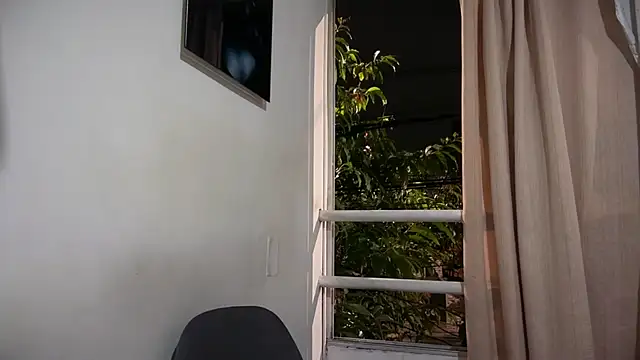 Snapshot of romeolovedark chatting on 04-05-26, 04:53 romeolovedark online show from 04-05-26, 04:53