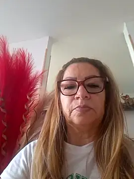 Snapshot of gisela27 chatting on 07-19-26, 07:28 gisela27 online show from 07-19-26, 07:28