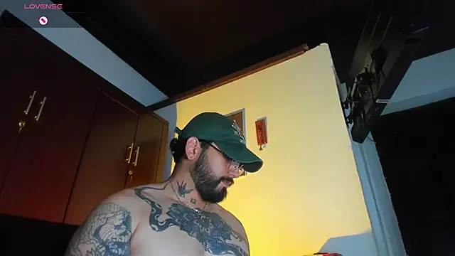 Snapshot of CamiloGray_ chatting on 01-09-26, 03:59 CamiloGray online show from 01-09-26, 03:59