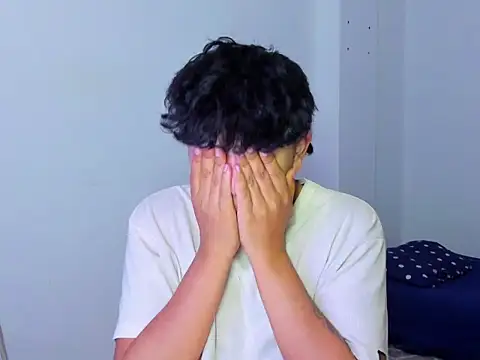 Snapshot of cody_johson chatting on 12-23-25, 01:36 cody johson online show from 12-23-25, 01:36