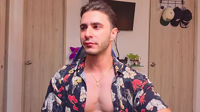 Snapshot of Latino_stud4u chatting on 07-13-26, 07:49 Latino stud4u online show from 07-13-26, 07:49