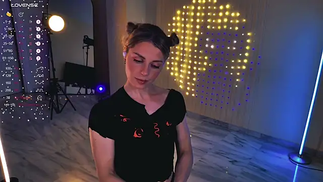 Arielle  03 online show from 05-31-26, 12:19