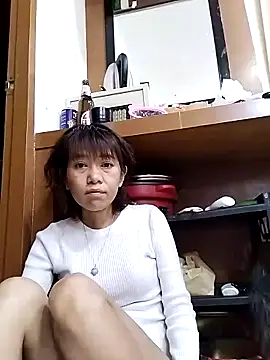 Little suzy5 online show from 05-18-26, 08:03