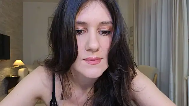 Snapshot of diamond_desiree chatting on 06-01-26, 09:49 diamond desiree online show from 06-01-26, 09:49