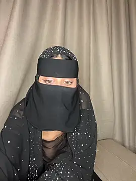 Snapshot of arabiaAna chatting on 02-14-26, 12:18 arabiaAna online show from 02-14-26, 12:18