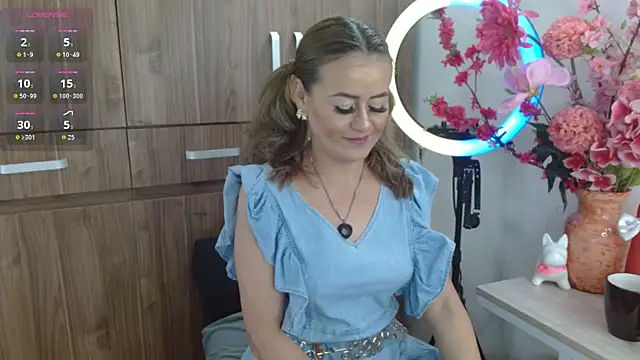 Snapshot of magenta_maturr chatting on 11-04-25, 05:34 magenta maturr online show from 11-04-25, 05:34