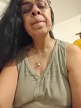 Susannemilf online show from 05-16-26, 03:22