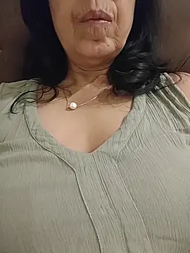 Susannemilf online show from 05-26-26, 04:19