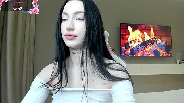 JenniferQueen11 online show from 01-08-26, 04:09