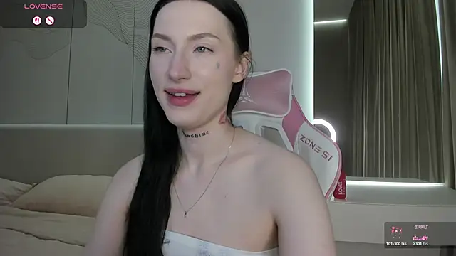 Snapshot of JenniferQueen11 chatting on 06-06-26, 06:12 JenniferQueen11 online show from 06-06-26, 06:12
