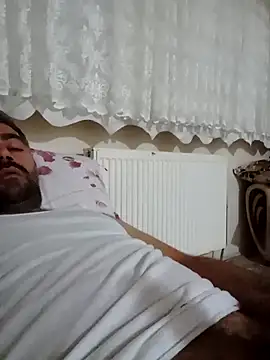 Snapshot of kevgir08 chatting on 11-19-25, 08:53 kevgir08 online show from 11-19-25, 08:53