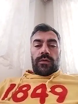 Snapshot of kevgir08 chatting on 11-25-25, 01:55 kevgir08 online show from 11-25-25, 01:55