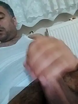 Snapshot of kevgir08 chatting on 11-29-25, 04:48 kevgir08 online show from 11-29-25, 04:48