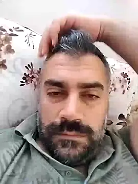 Snapshot of kevgir08 chatting on 07-12-26, 11:23 kevgir08 online show from 07-12-26, 11:23
