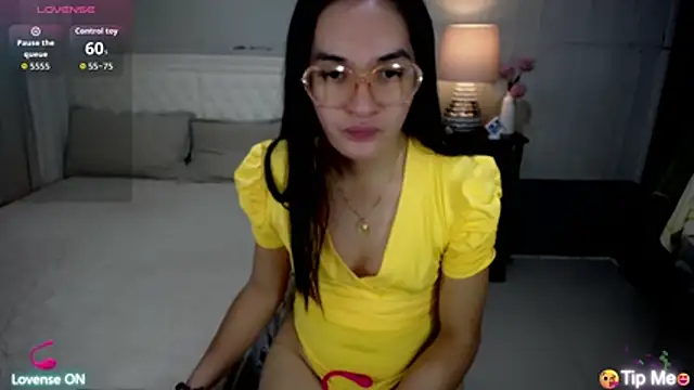 Snapshot of xAsianSweetHeart chatting on 06-20-26, 11:29 xAsianSweetHeart online show from 06-20-26, 11:29