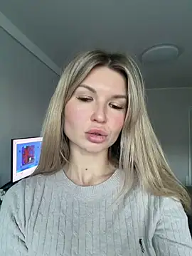 AngelMiaM online show from 04-10-26, 04:12