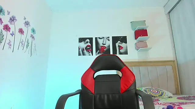 Snapshot of Lunastar02 chatting on 03-30-26, 07:15 Lunastar02 online show from 03-30-26, 07:15