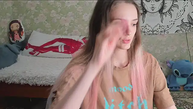 Snapshot of Cutie_Adelia chatting on 07-16-26, 08:53 Cutie Adelia online show from 07-16-26, 08:53