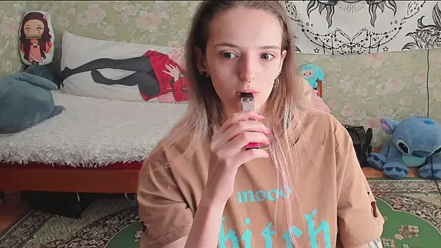 Snapshot of Cutie_Adelia chatting on 07-18-26, 09:57 Cutie Adelia online show from 07-18-26, 09:57