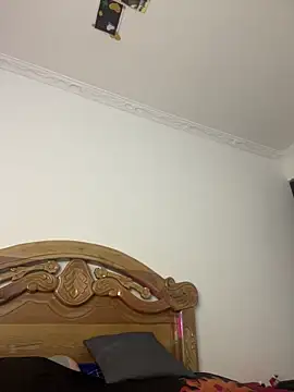 Snapshot of bellaa-w chatting on 10-28-25, 01:03 bellaa-w online show from 10-28-25, 01:03