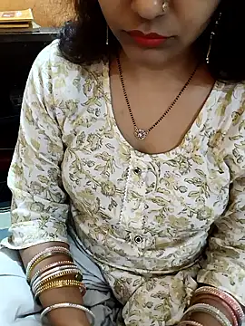 Snapshot of Diya_143 chatting on 03-24-26, 04:45 Diya 143 online show from 03-24-26, 04:45