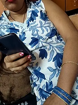 Snapshot of Diya_143 chatting on 03-28-26, 02:33 Diya 143 online show from 03-28-26, 02:33