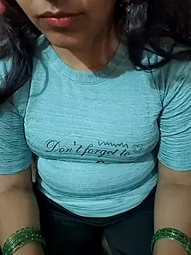 Snapshot of Diya_143 chatting on 04-07-26, 06:41 Diya 143 online show from 04-07-26, 06:41