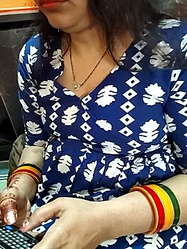 Snapshot of Diya_143 chatting on 04-11-26, 07:56 Diya 143 online show from 04-11-26, 07:56