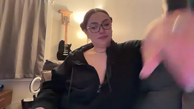 nativepumpkin95 online show from 05-16-26, 02:19