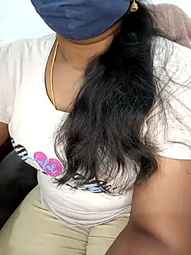 Tamil-hotwife online show from 03-02-26, 08:54