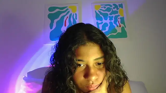 Snapshot of dark_enchantress_ chatting on 03-15-26, 01:00 dark enchantress online show from 03-15-26, 01:00
