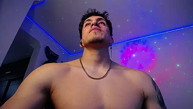 strongboy  online show from 11-04-25, 07:24