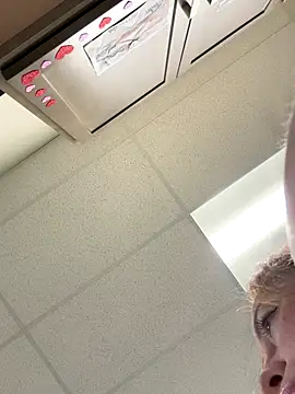 Snapshot of cinnatitties chatting on 09-10-25, 03:45 cinnatitties online show from 09-10-25, 03:45