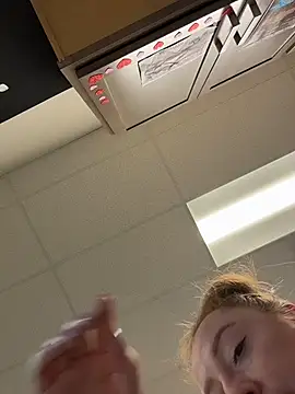 Snapshot of cinnatitties chatting on 11-04-25, 03:55 cinnatitties online show from 11-04-25, 03:55