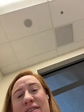 Snapshot of cinnatitties chatting on 12-16-25, 03:50 cinnatitties online show from 12-16-25, 03:50