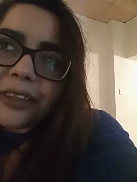 AriaRussell online show from 05-16-26, 10:47