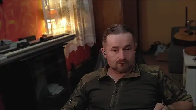 Mosiadz1975 online show from 02-10-25, 08:42