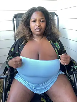 BigFineSelena online show from 05-08-26, 08:03