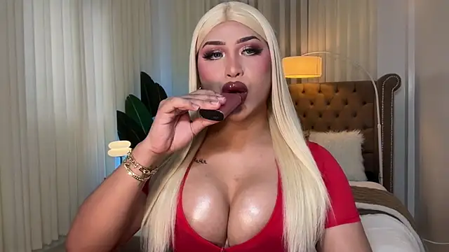 Your Majesty Tyra online show from 03-21-25, 04:49